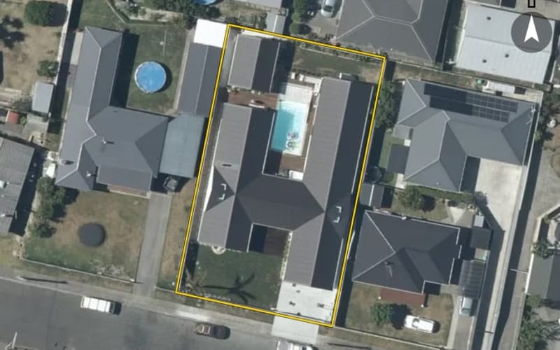 29 Warwick Crescent