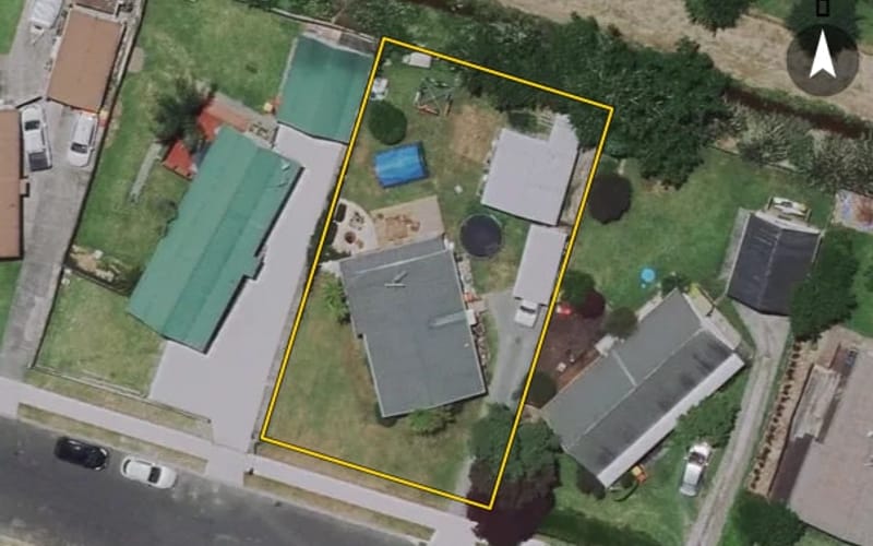8 Karen Crescent