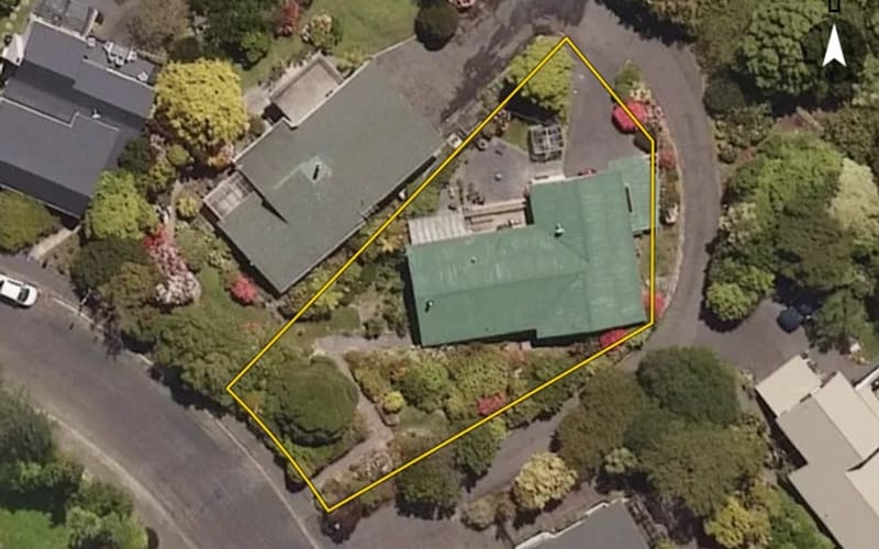 32 Pioneer Crescent