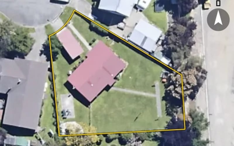 8 Jones Place