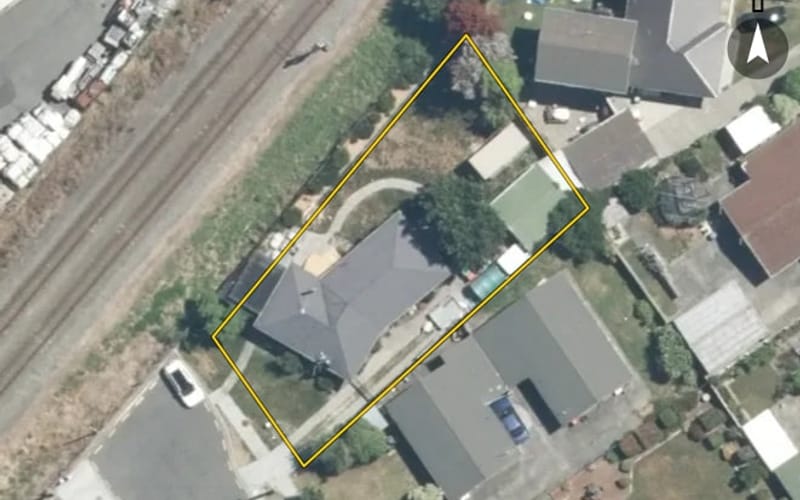 100 Warwick Road
