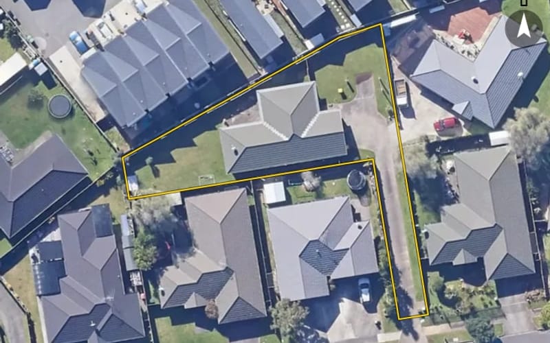 33A Secoia Crescent