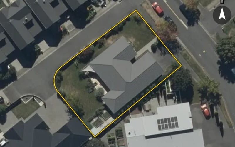 25 John Campbell Crescent