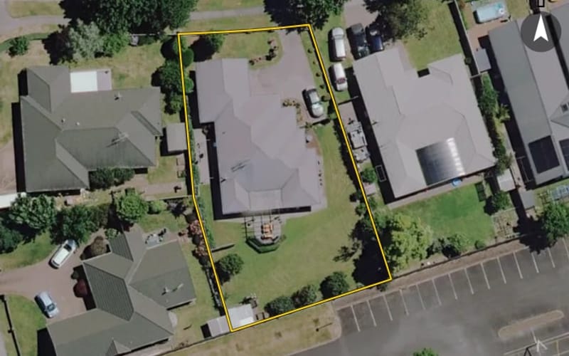 4 Bouverie Crescent