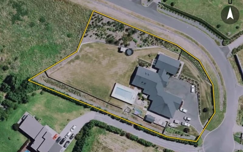 24 Piriti Lane