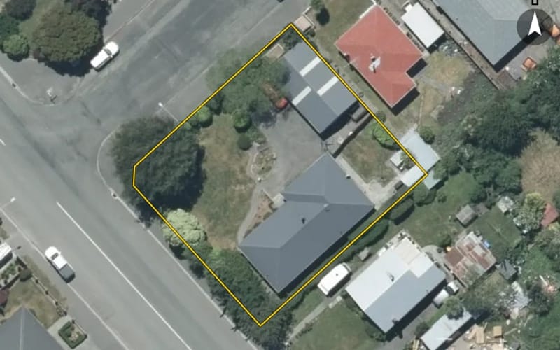 35 Beach Road
