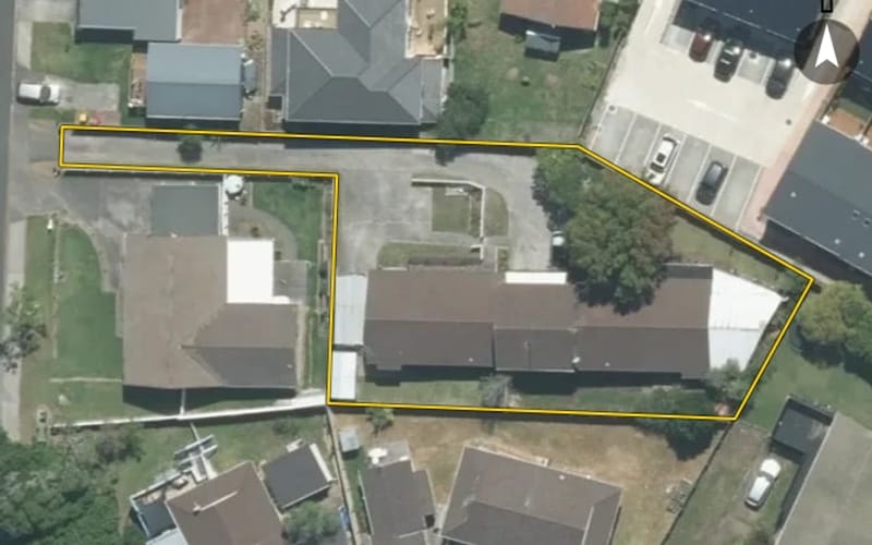 2/4 Sabana Place