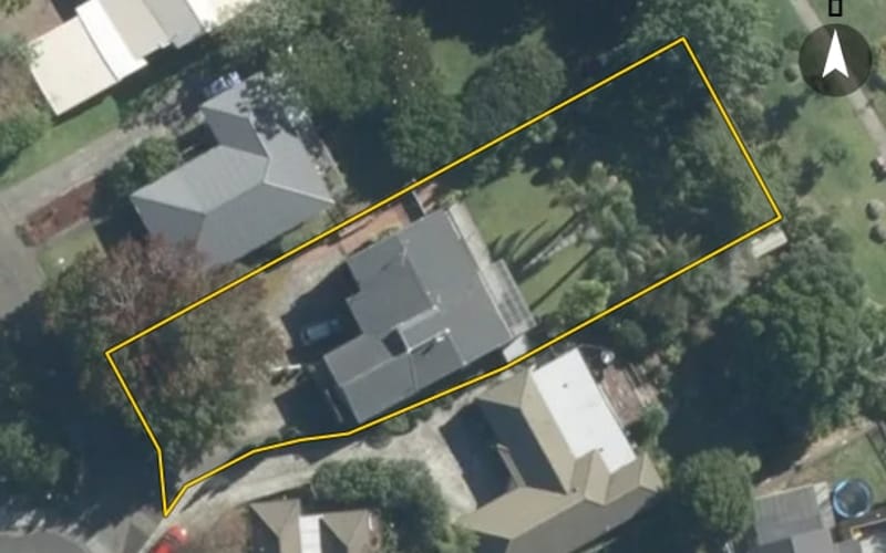 38 John Dee Crescent