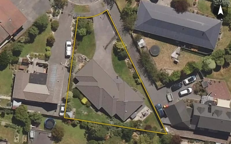 16 Hogan Place