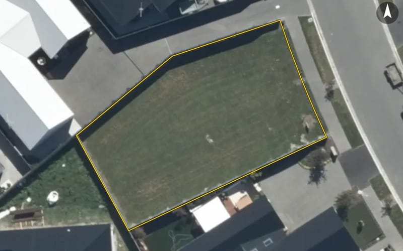 11 Meadow Stream Drive