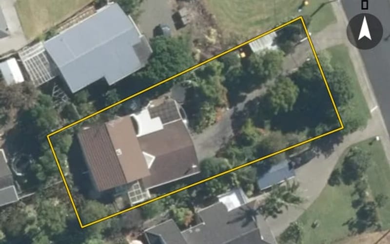 14 Maori Hut Road