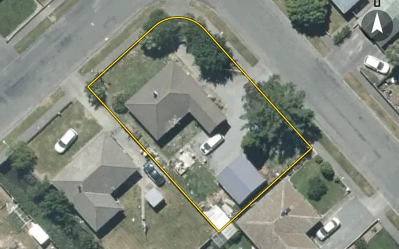 4 Davis Crescent
