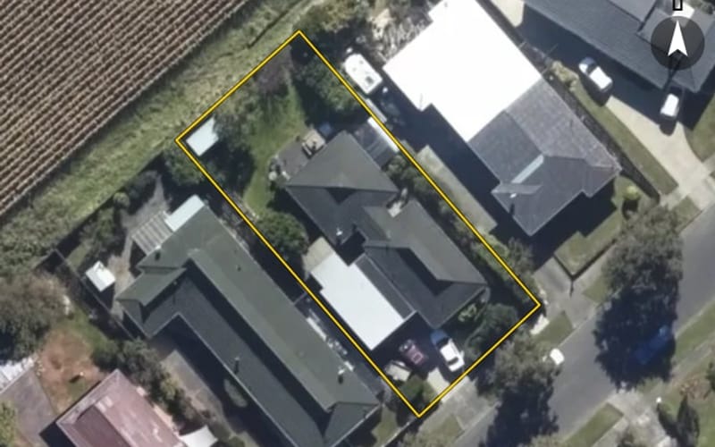 11 Meadowbrook Drive
