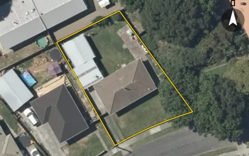 2 Gilray Avenue