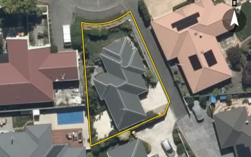 8 Ridgewood Place