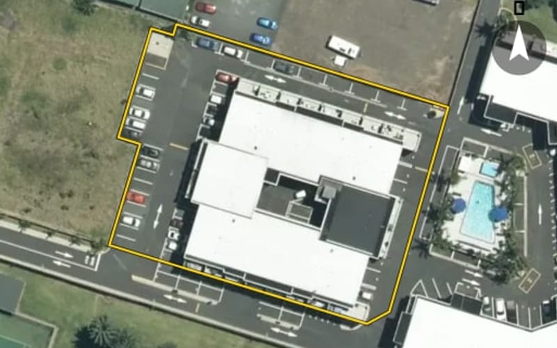 Unit titled building