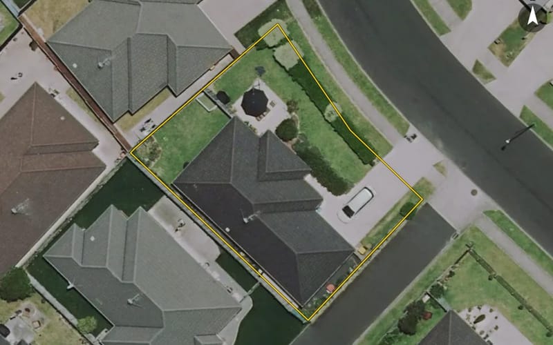 30 Edgeview Crescent