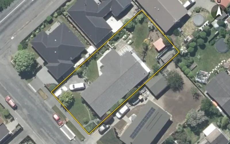 52 Churchill Avenue