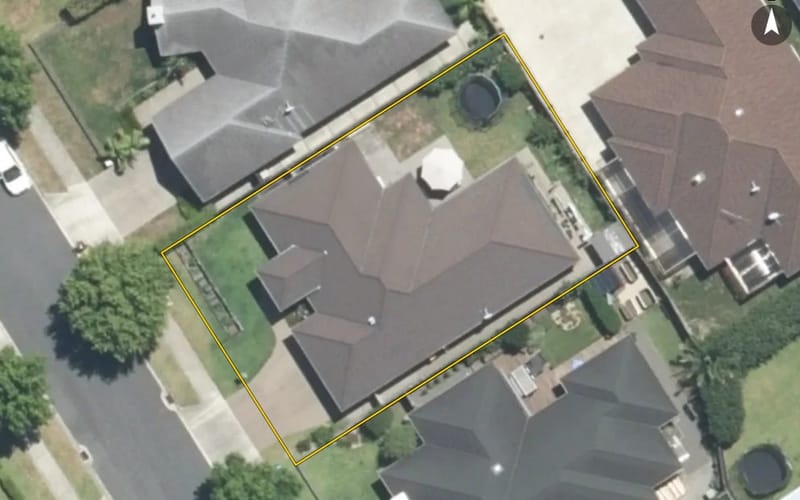 16 Lombardia Way