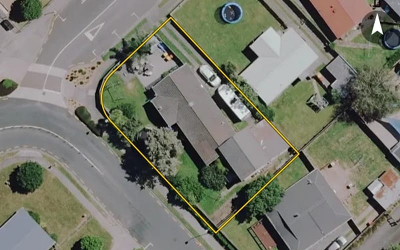 10 Pickering Crescent