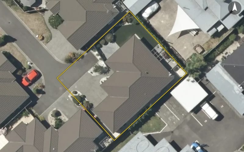 8D Nelson Crescent