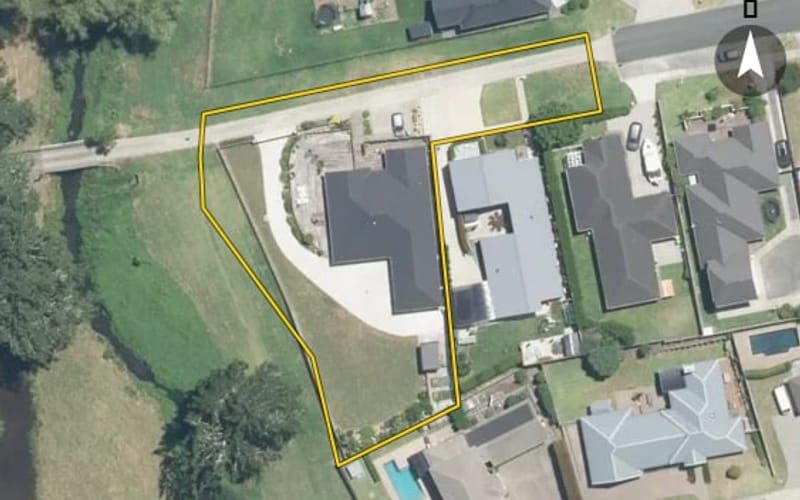 11 Meadowbrook Place