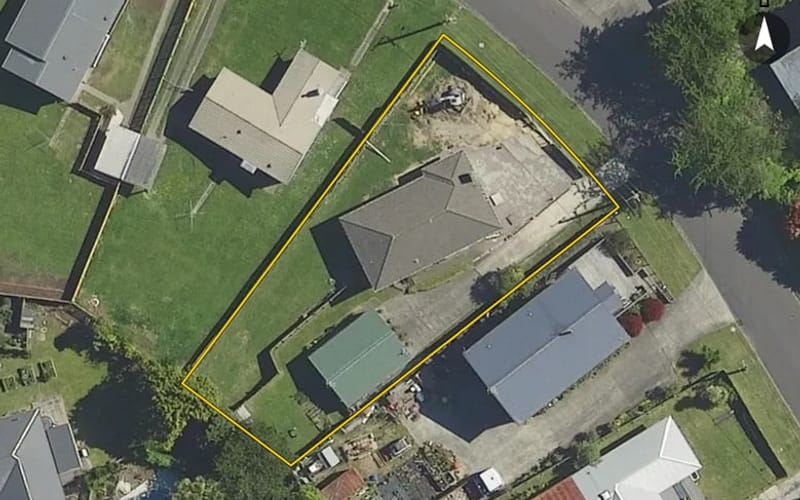 52 Thomas Crescent