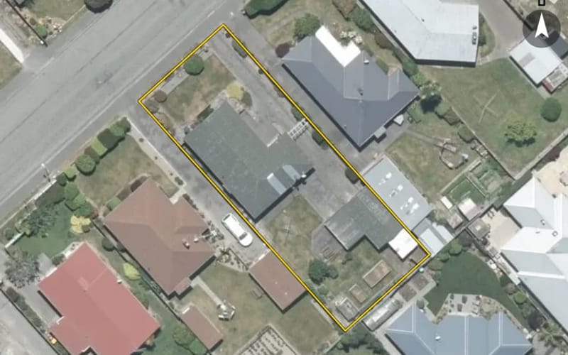 32 Bathurst Street