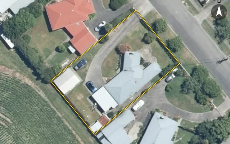 1106 Oliphant Road