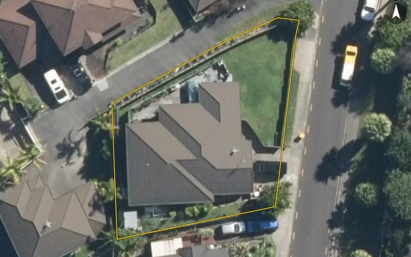 10 Lomas Way