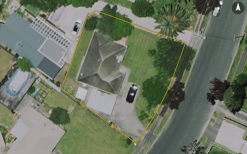 15 Urlich Avenue