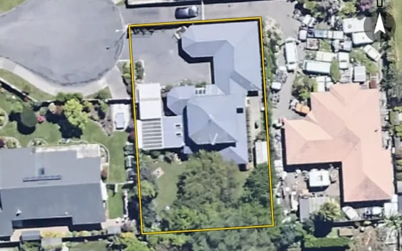 8 Livingstone Place
