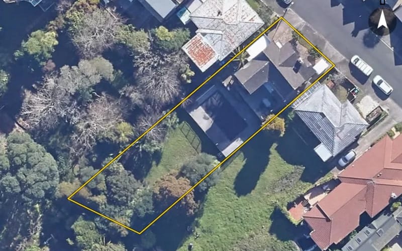 25 Laurie Avenue