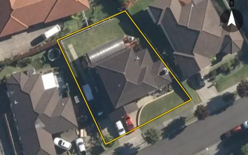25 Leafield Crescent