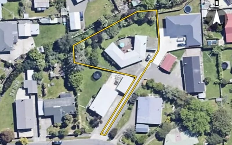 7A Corry Crescent