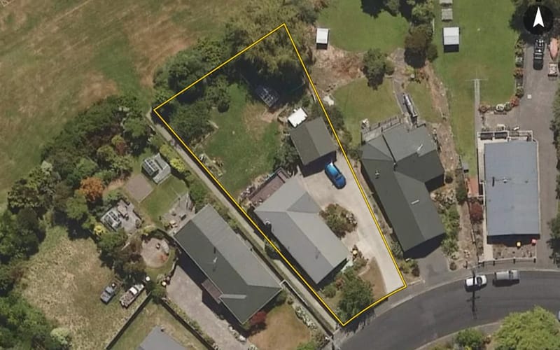 21 Roy Crescent