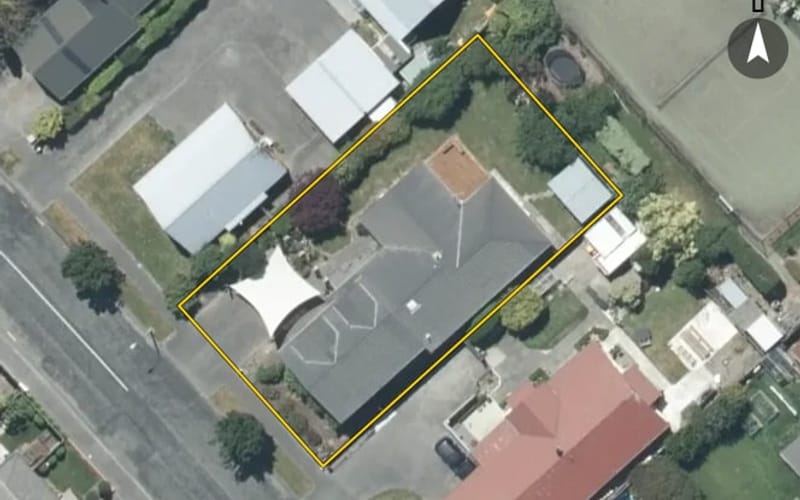 10 Churchill Avenue