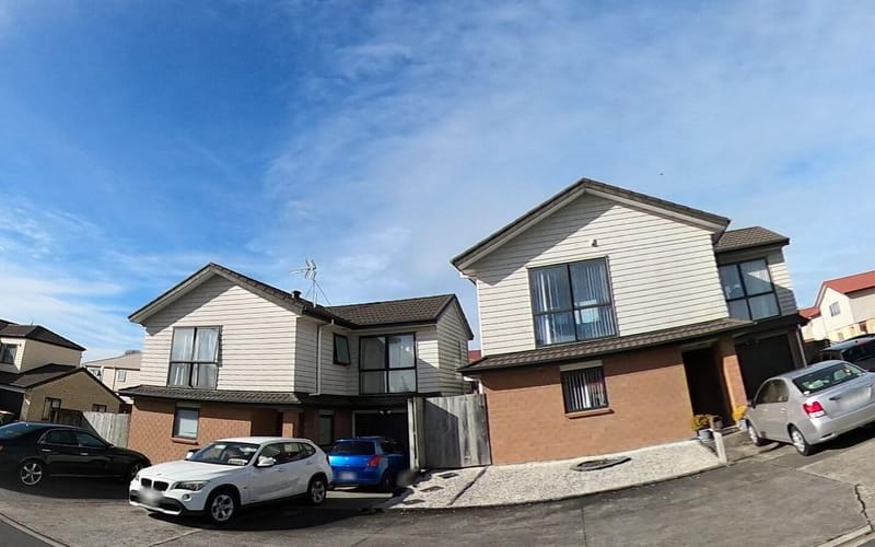 8 Millcroft Lane