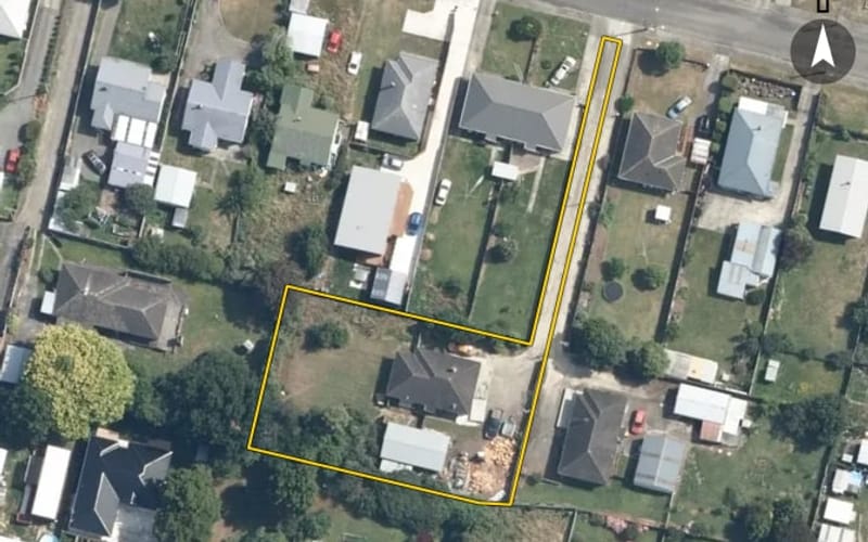24 Collins Crescent