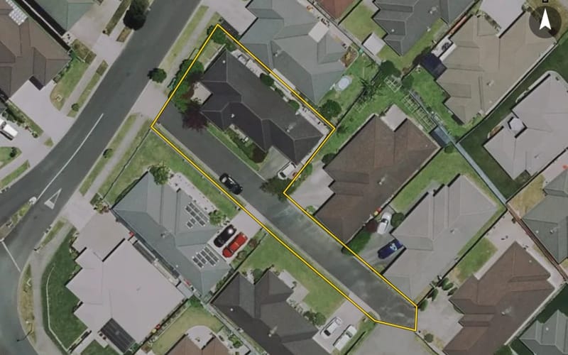 16 Edgeview Crescent