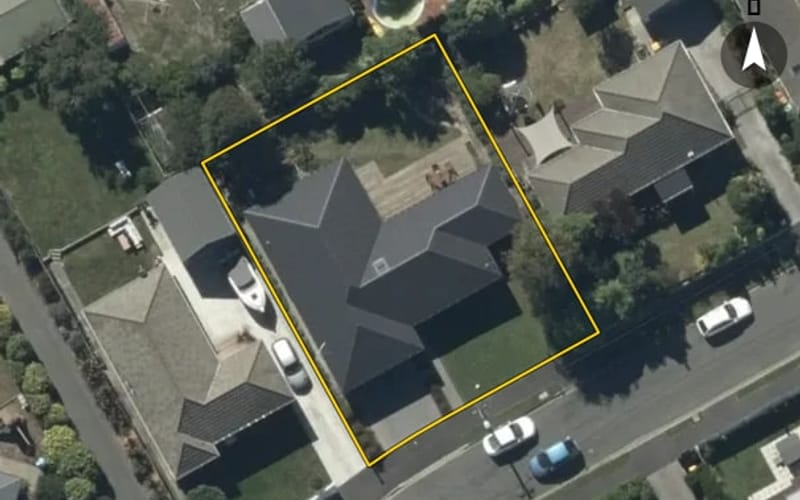 12 Derrett Place