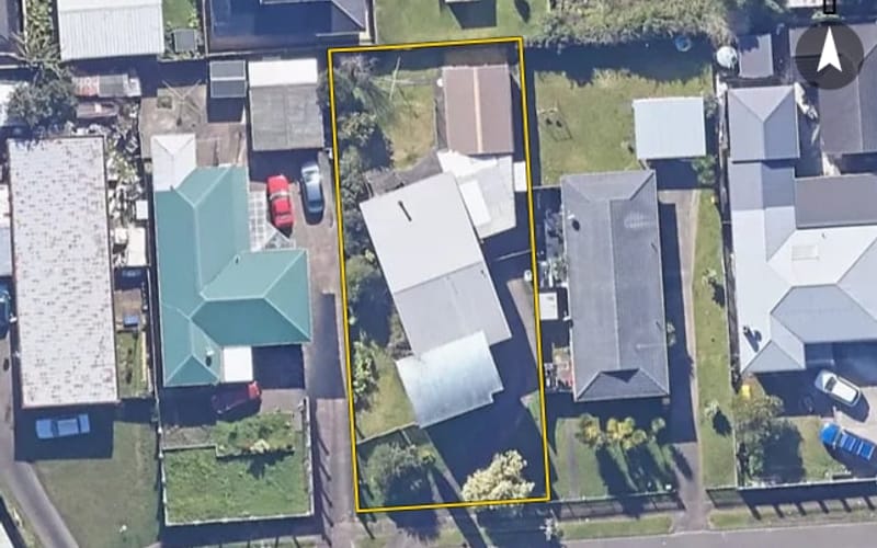 12 Farnborough Crescent