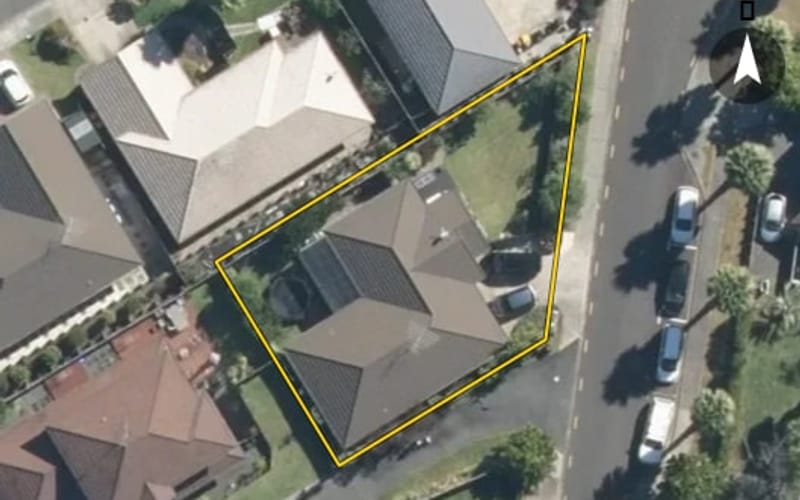 18 Lomas Way