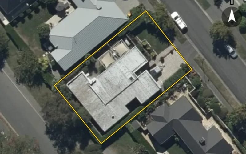 12 John Campbell Crescent