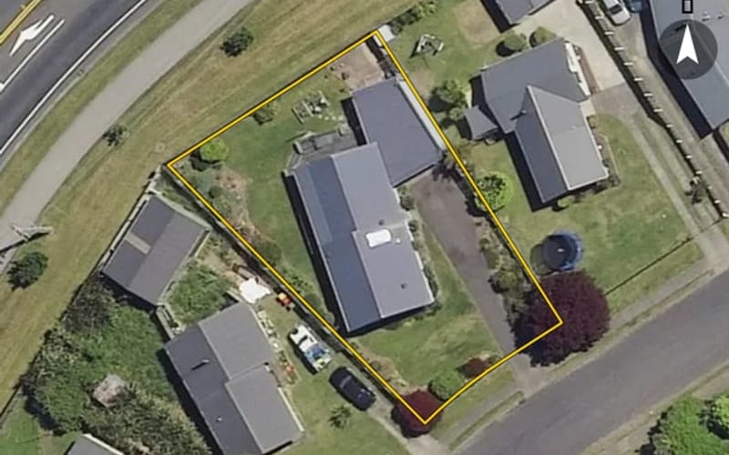 8 Chaucer Place