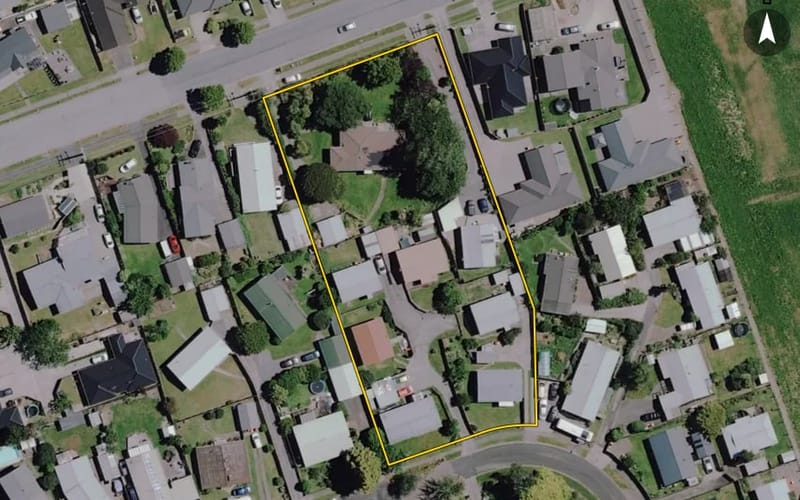 1 Reeves Close