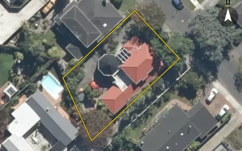 6 St Columbans Grove