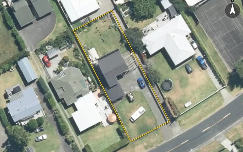 11 Laurence Street