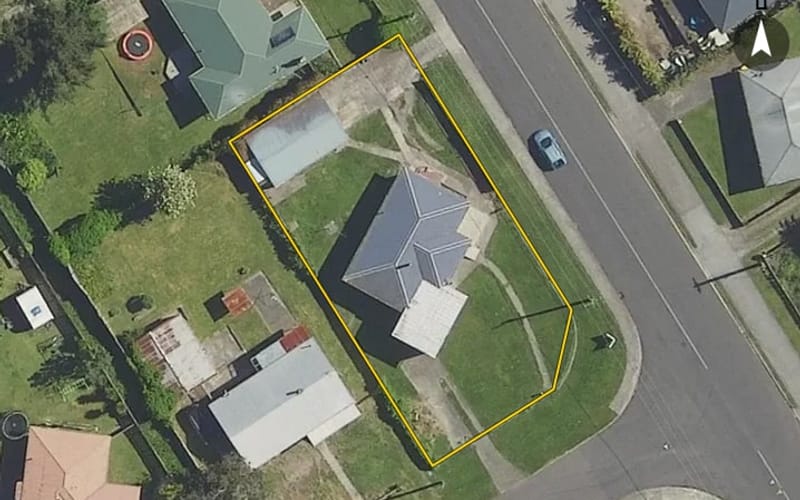 1 Leslie Avenue