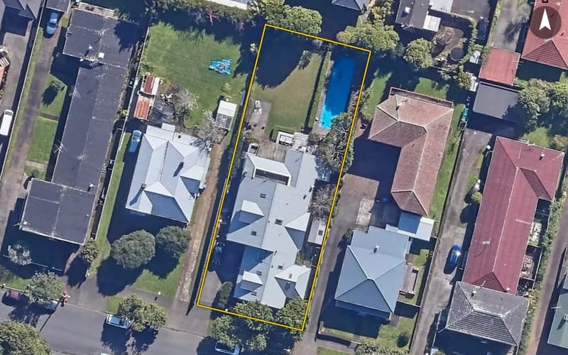 9 King Edward Avenue